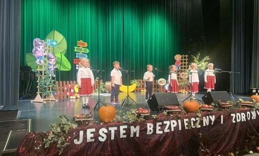 Zdjęcie do XIII PRZEGLĄD PIOSENKI PRZEDSZKOLNEJ &bdquo;BEZPIECZNY I ZDROWY PRZEDSZKOLAK&rdquo;