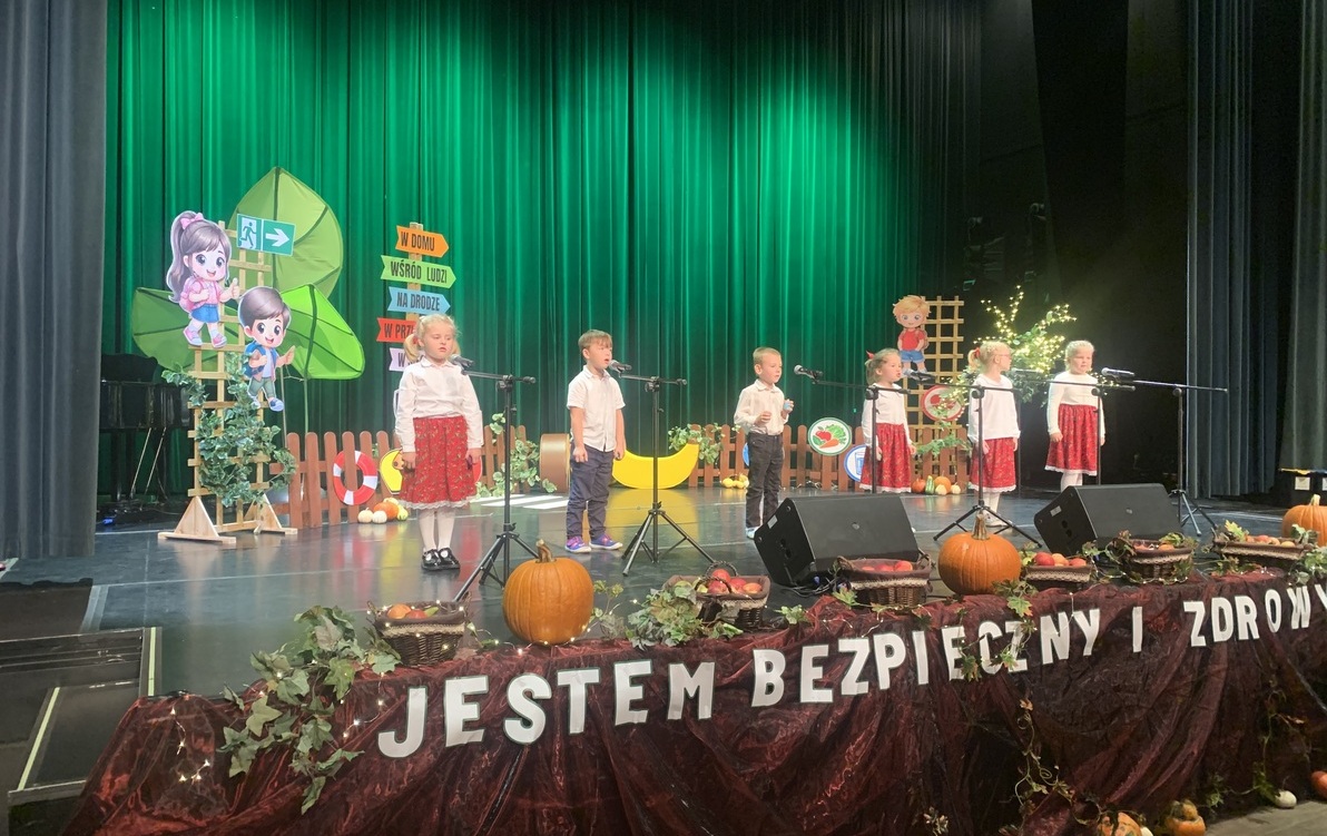 Zdjęcie do XIII PRZEGLĄD PIOSENKI PRZEDSZKOLNEJ &bdquo;BEZPIECZNY I ZDROWY PRZEDSZKOLAK&rdquo;